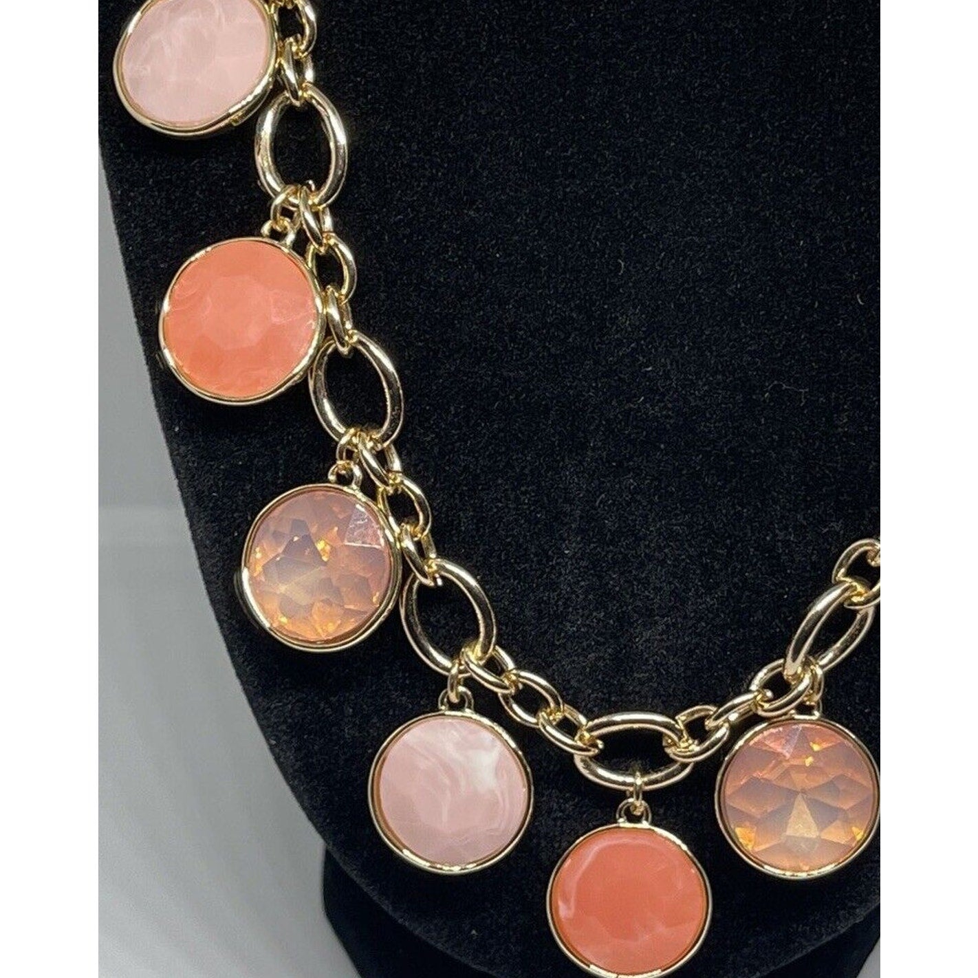 Gold Tone Necklace Crystal Stone Statement Chic Style Stunning Shiny Fashion NWT