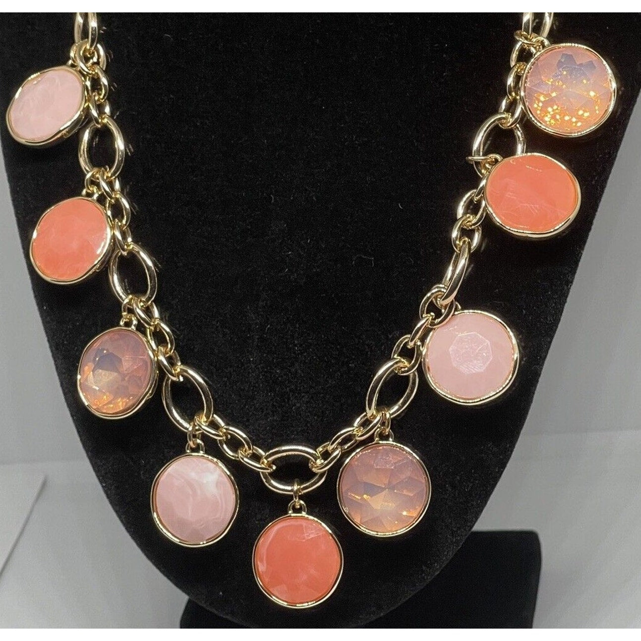 Gold Tone Necklace Crystal Stone Statement Chic Style Stunning Shiny Fashion NWT