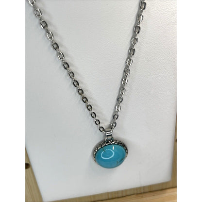 Silver Plated Faux Turquoise Pendant Necklace Stunning Chic Stylish Fashion NWT