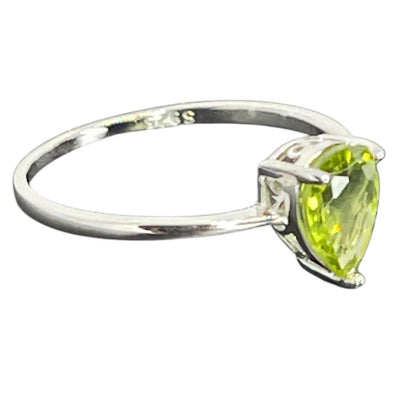 LUXY Gems Natural Green Peridot Sterling Silver Ring (Sz 7) Luxury Fashion Style