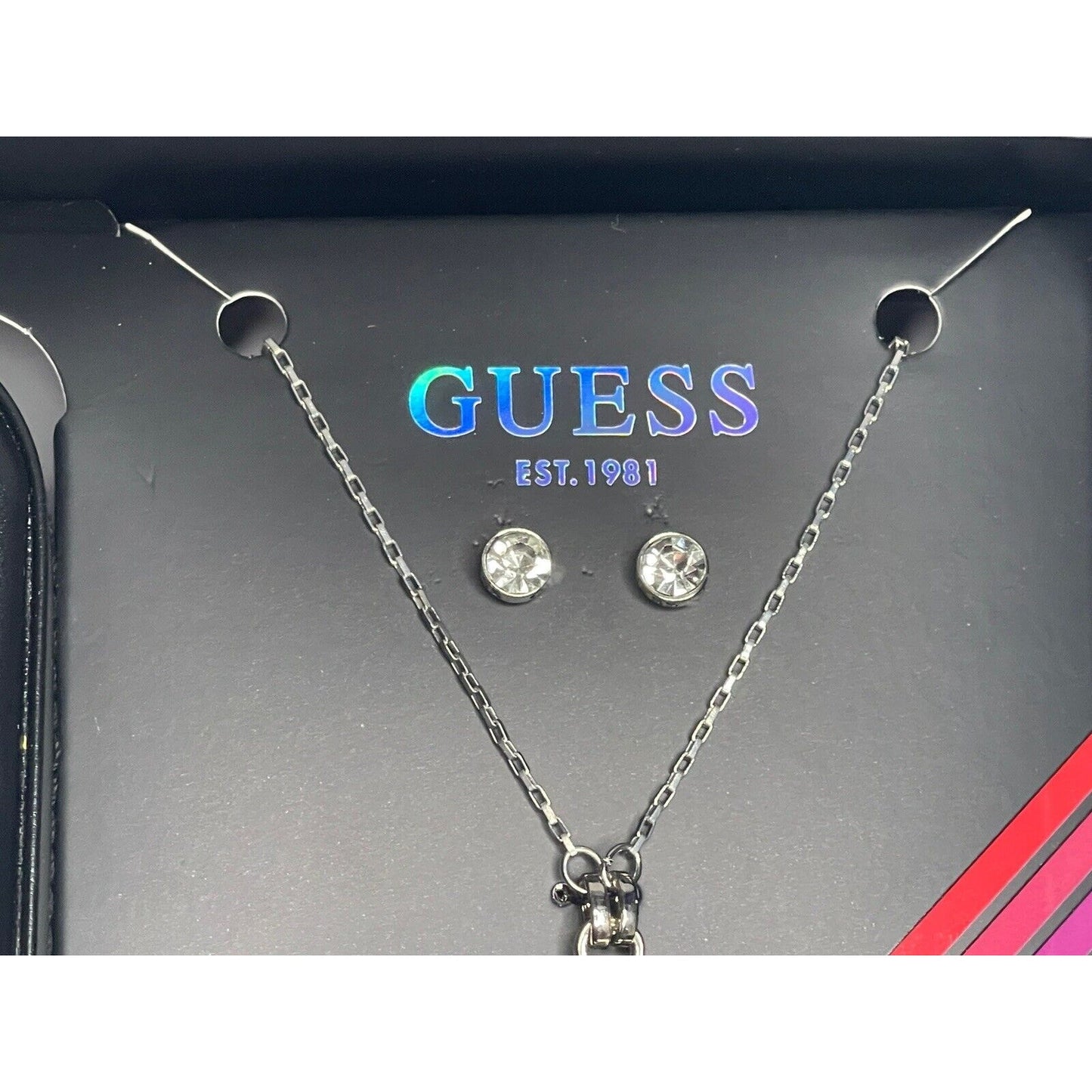 Guess Silver Tone Heart Charm Necklace Earrings (3pc Set) Chic Trendy Style Vday