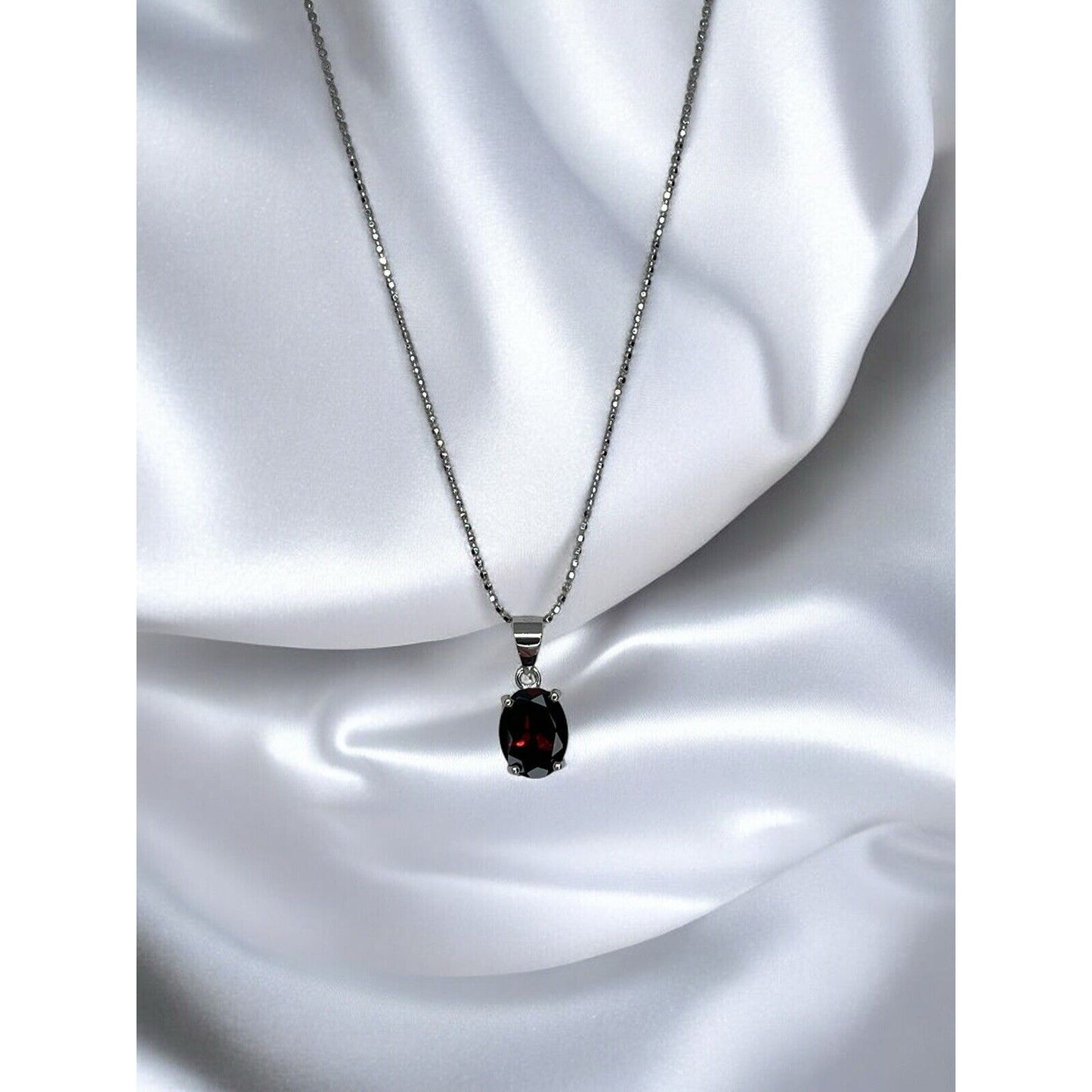 LUXY Gems Natural Garnet Sterling Silver Beaded Necklace (2.2 cts.) Luxury Style