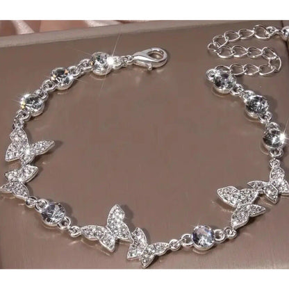 Silver Tone Crystal Butterfly Bracelet Fashion Stylish Chic Stunning Elegant NWT