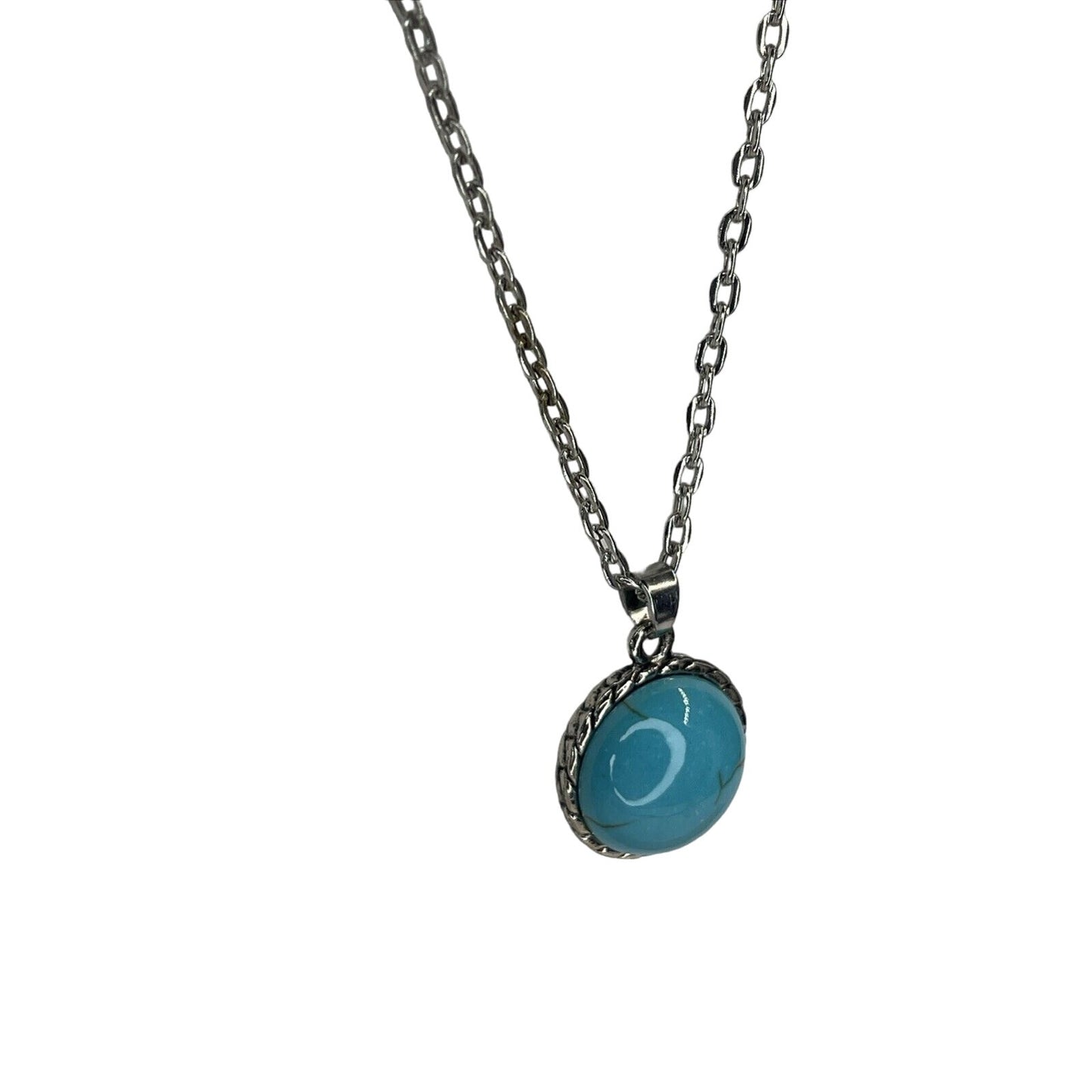 Silver Plated Faux Turquoise Pendant Necklace Stunning Chic Stylish Fashion NWT