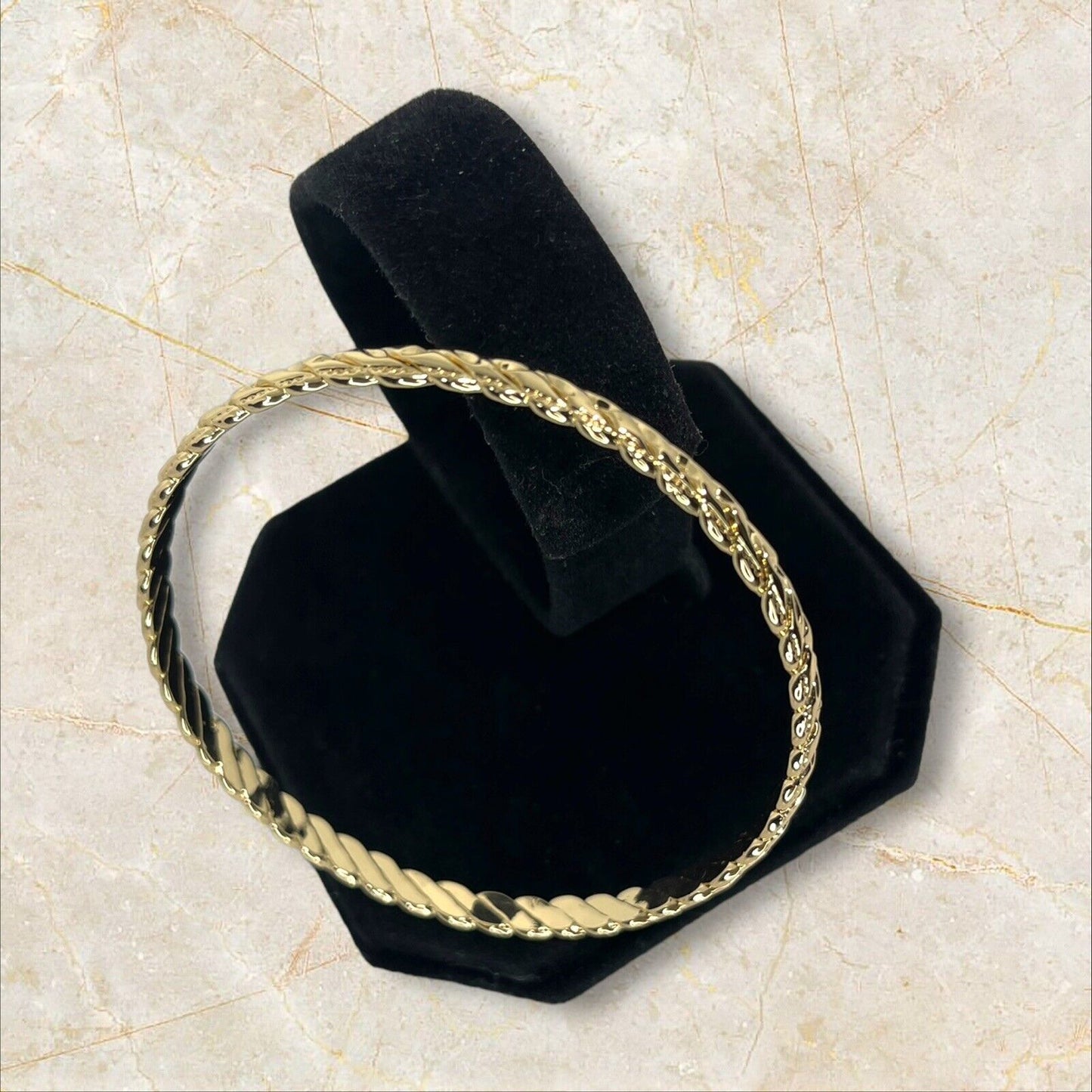 Gold Tone Bangle Bracelet Chic Style Fashion Trendy Shiny Minimal Everyday Wear