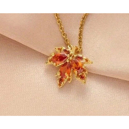 18K Gold Plate Maple Leaf Pendant Necklace Chic Floral Style Fashion Style NWT