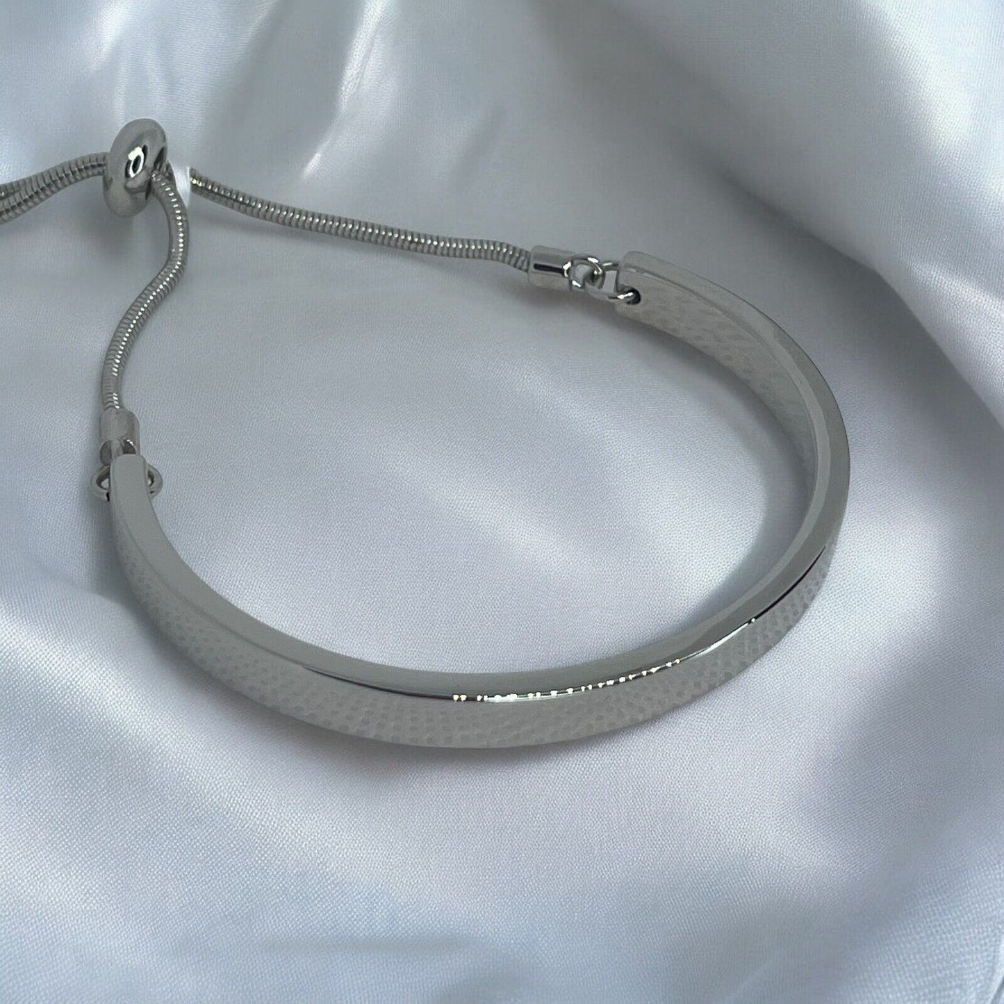 Silver Tone Bar Slider Bracelet Fashion Style Minimal Everyday Wear Elegant NWT