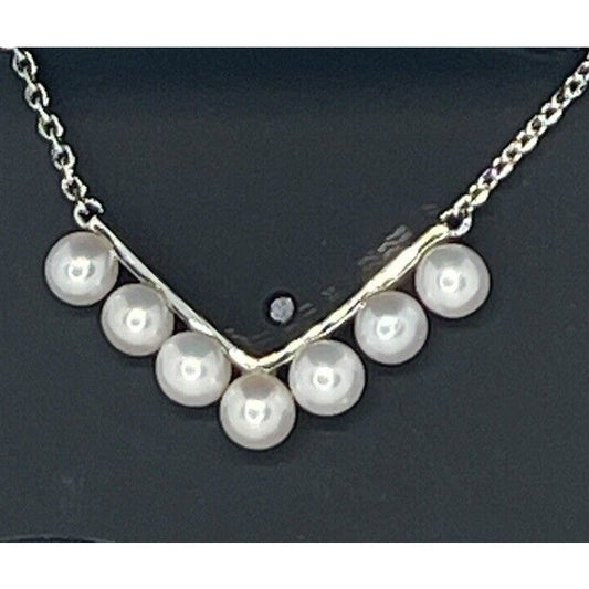 Pearl (4mm) Sterling Silver Pendant Necklace Luxury Fashion Stunning Elegant NWT