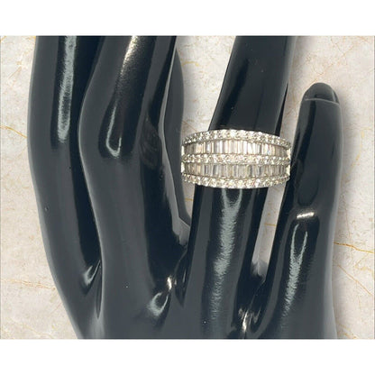 Sterling Silver Baguette CZ Ring (Sz 6) Stunning Trendy Fashion Elegant Chic NWT