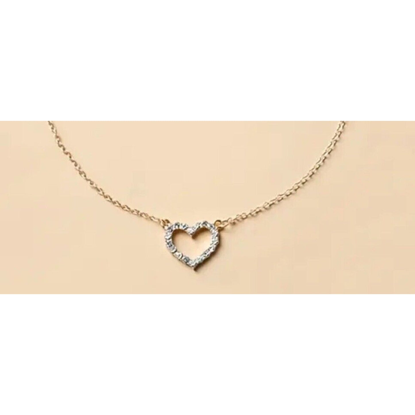 18K Gold Plate Crystal Heart Charm Necklace Chic Trendy Stylish Fashion Vday NWT