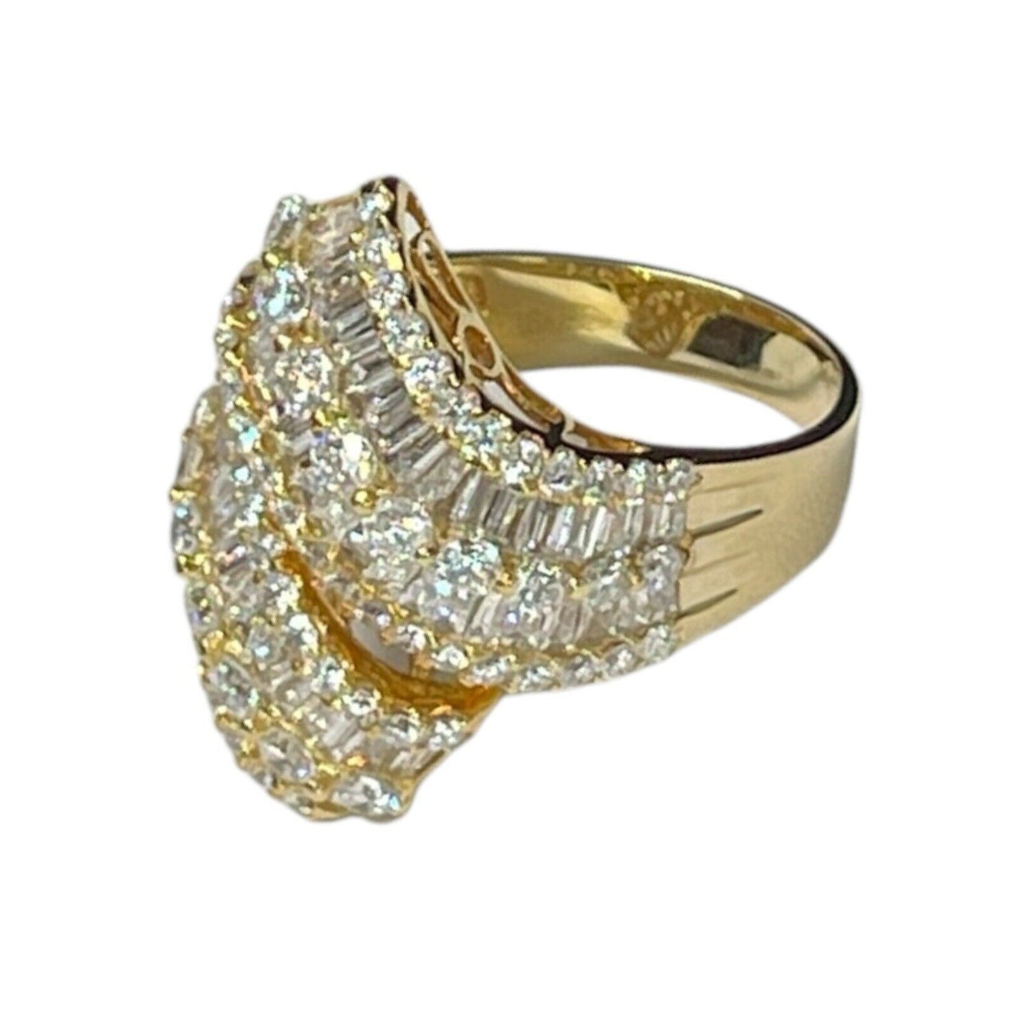 Solid 18K Gold Baguette Natural Diamond Ring (2 cts.) Brilliant Luxury Stunning