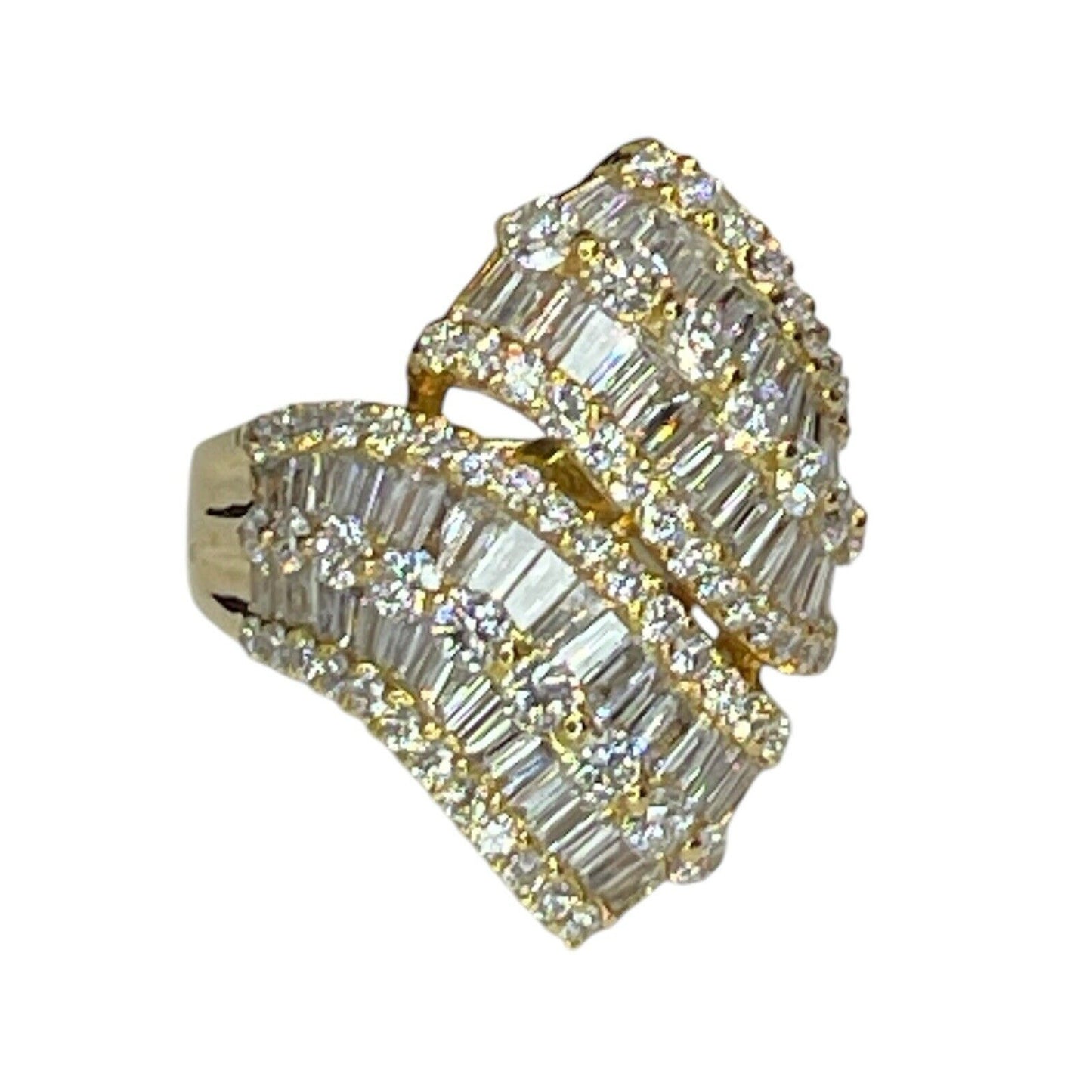 Solid 18K Gold Baguette Natural Diamond Ring (2 cts.) Brilliant Luxury Stunning