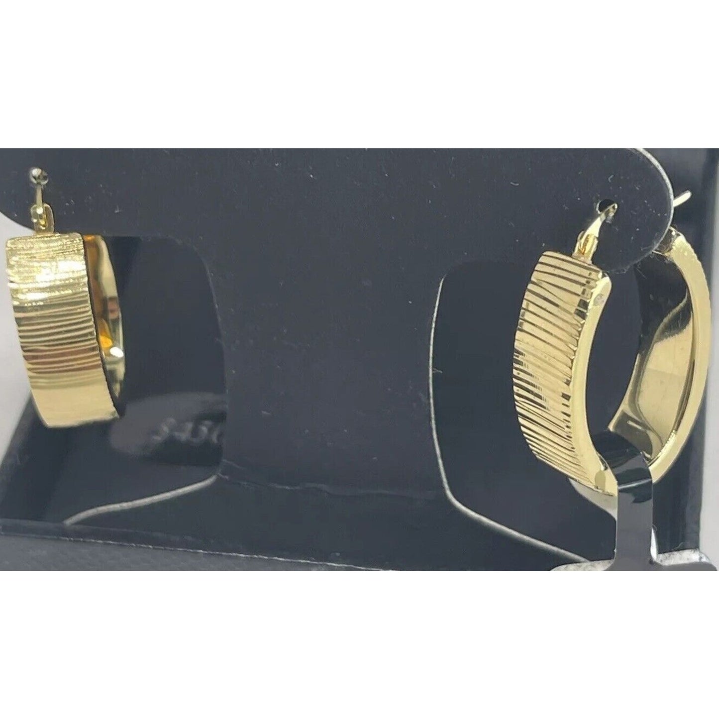 14K Gold Over Resin Textured Hoop Earrings Trendy Stylish Fashion Chic $450 NWT