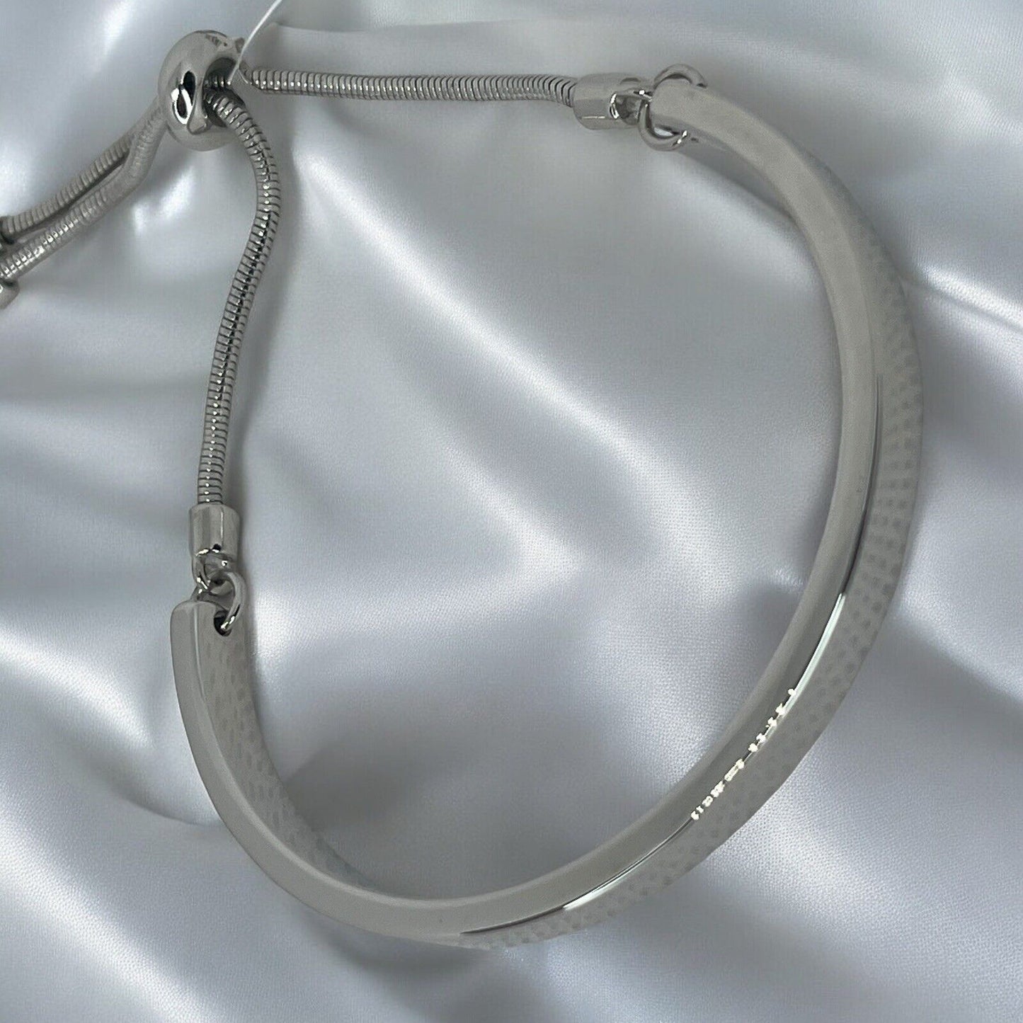 Silver Tone Bar Slider Bracelet Fashion Style Minimal Everyday Wear Elegant NWT