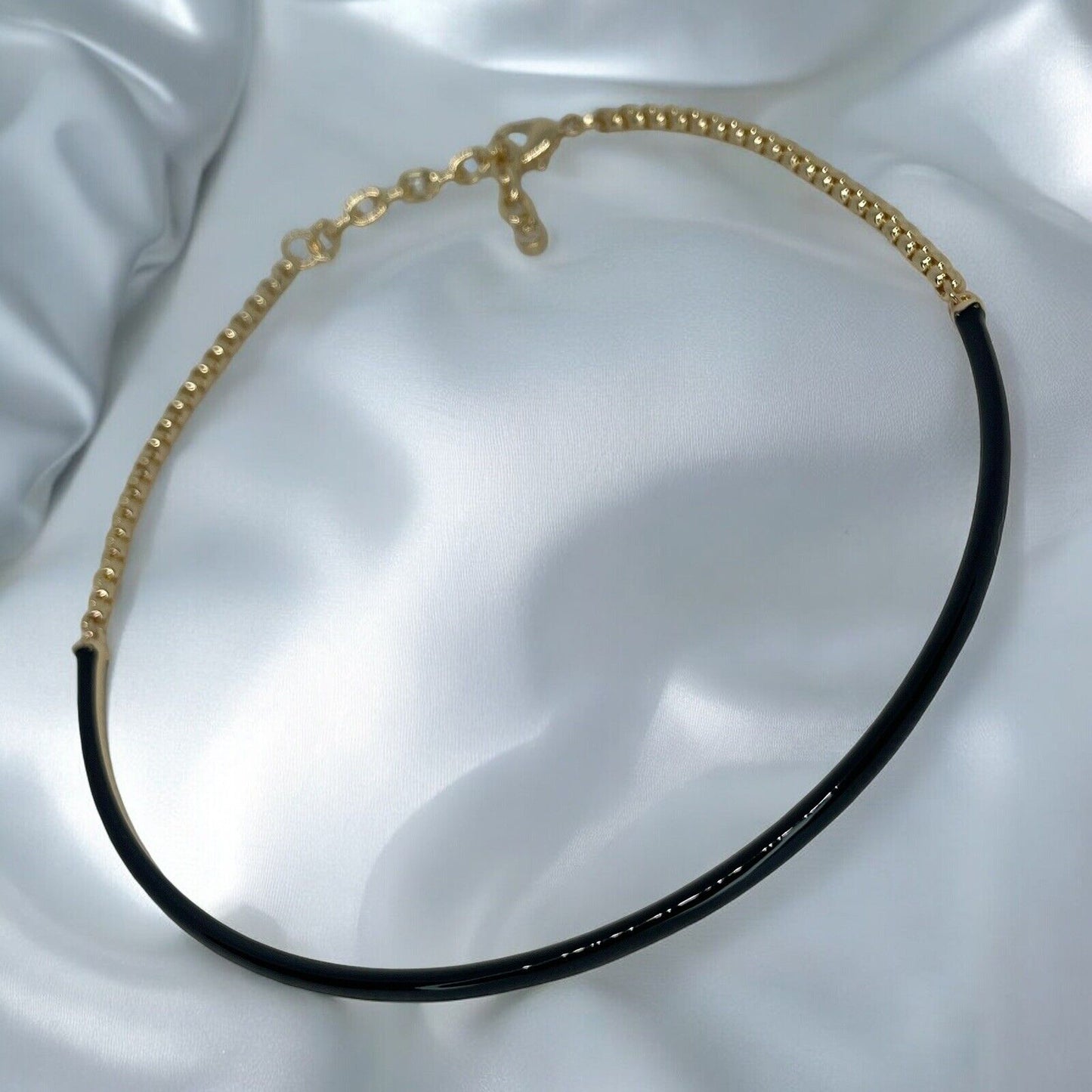 Gold Tone Enamel Chain Collar Necklace Choker Stylish Stunning Shiny Elegant NWT