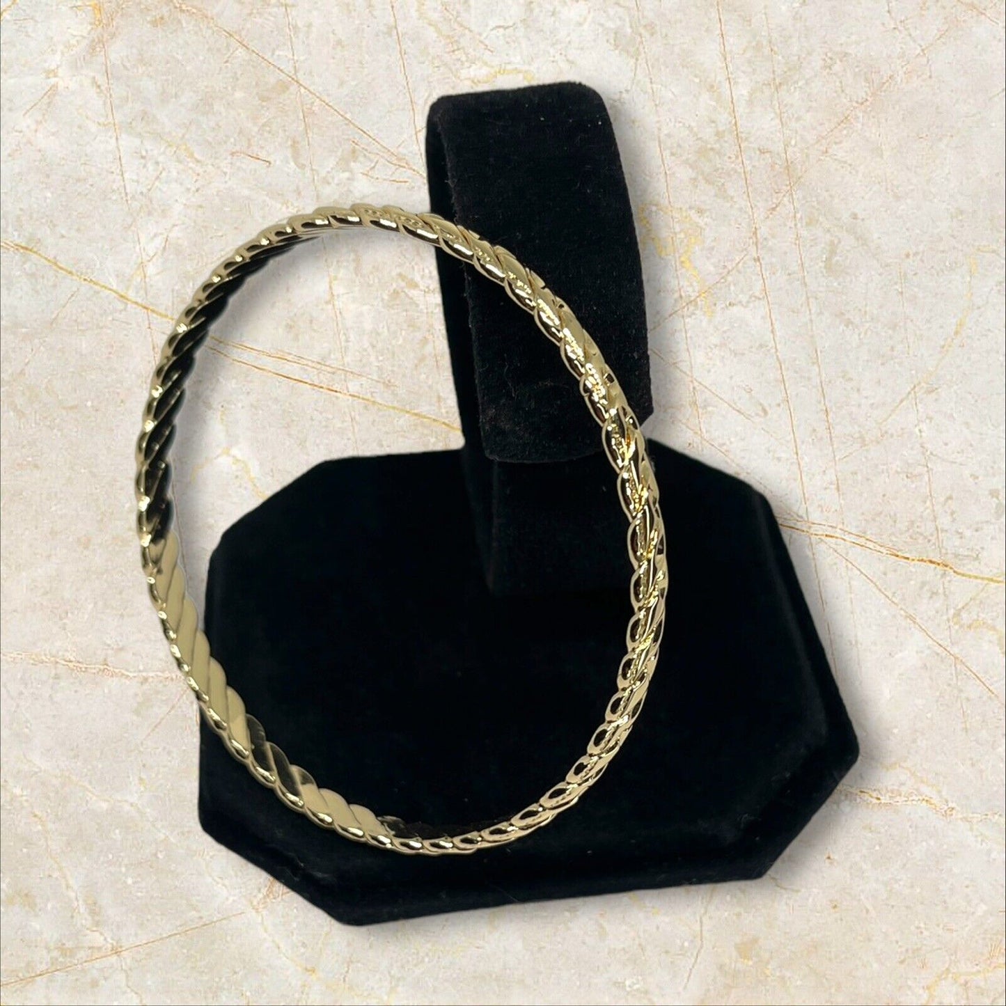 Gold Tone Bangle Bracelet Chic Style Fashion Trendy Shiny Minimal Everyday Wear