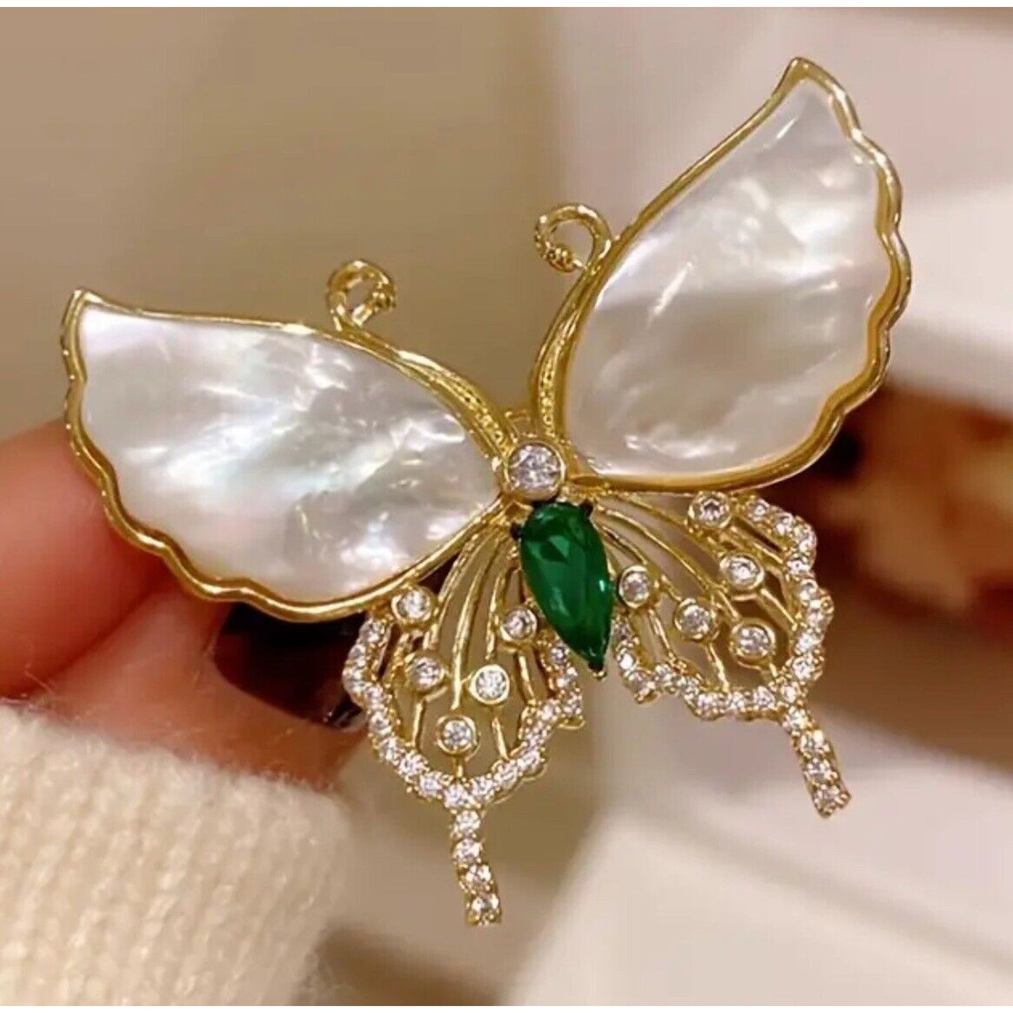 Gold Tone Faux Mother Of Pearl Butterfly Brooch Pin Crystal Chic Style Stunning