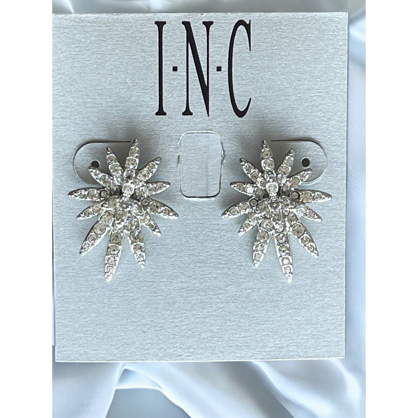 Silver Tone Starburst Crystal Earrings Intricate Elegant Stunning Chic Style NWT