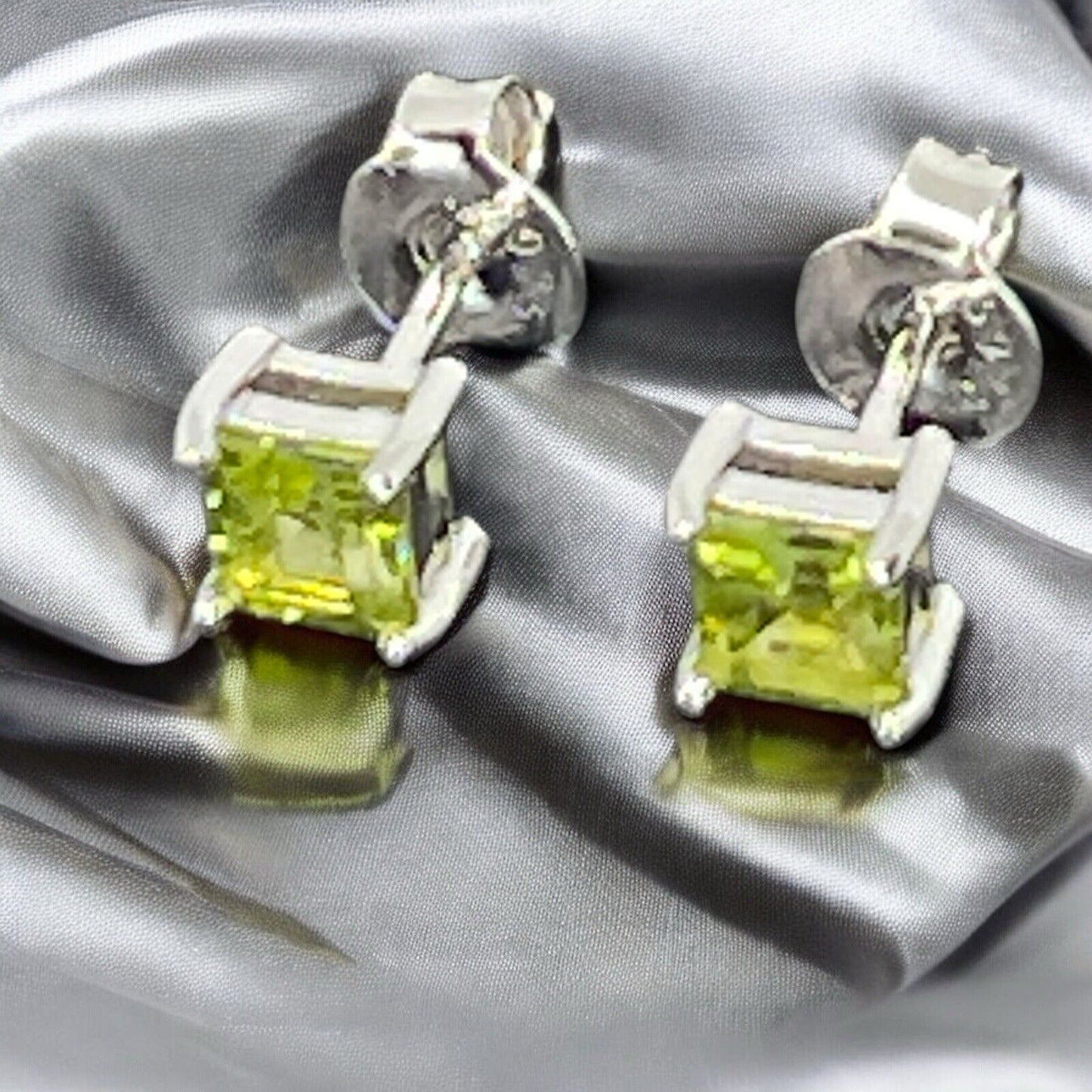 LUXY Gems Natural Green Peridot Sterling Silver Earrings (.69 ct.) Luxury Trendy