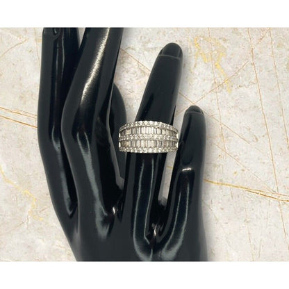 Sterling Silver Baguette CZ Ring (Sz 6) Stunning Trendy Fashion Elegant Chic NWT