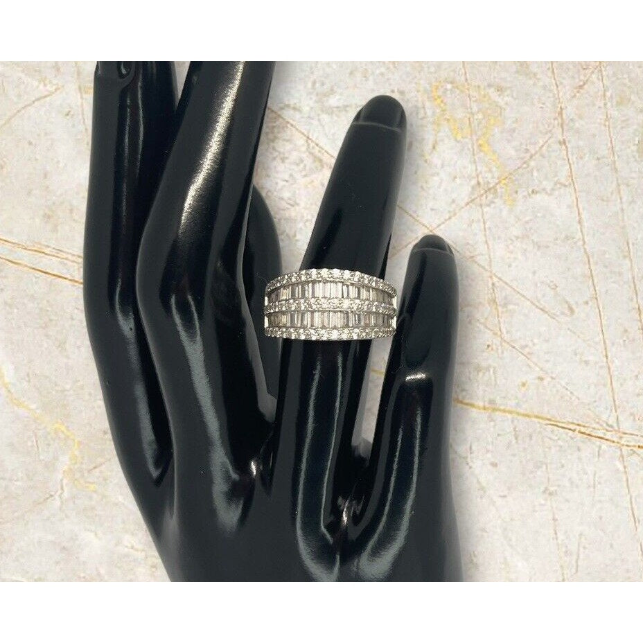 Sterling Silver Baguette CZ Ring (Sz 6) Stunning Trendy Fashion Elegant Chic