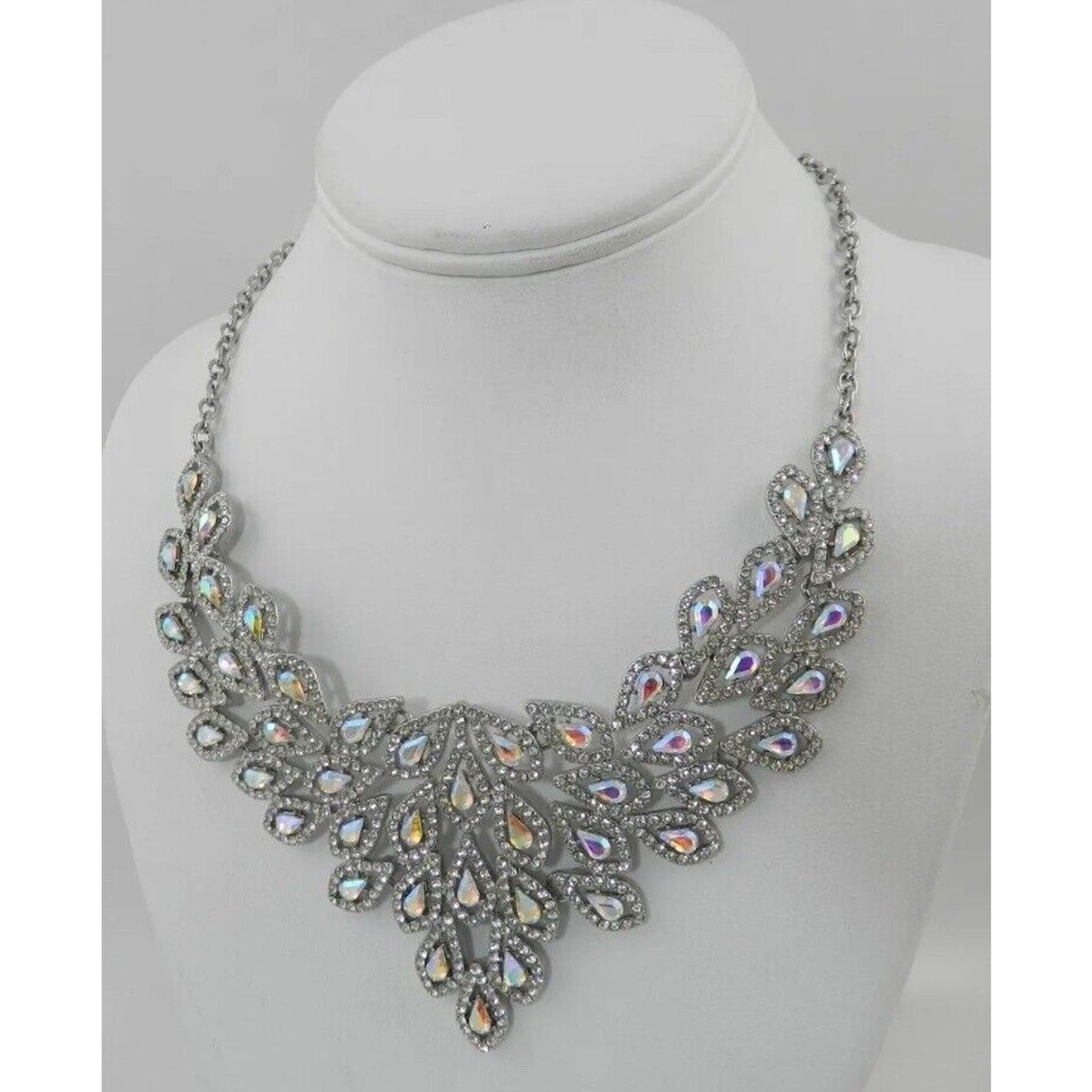 Silver Tone Crystal Teardrop Statement Necklace Stunning Elegant Glitz Intricate