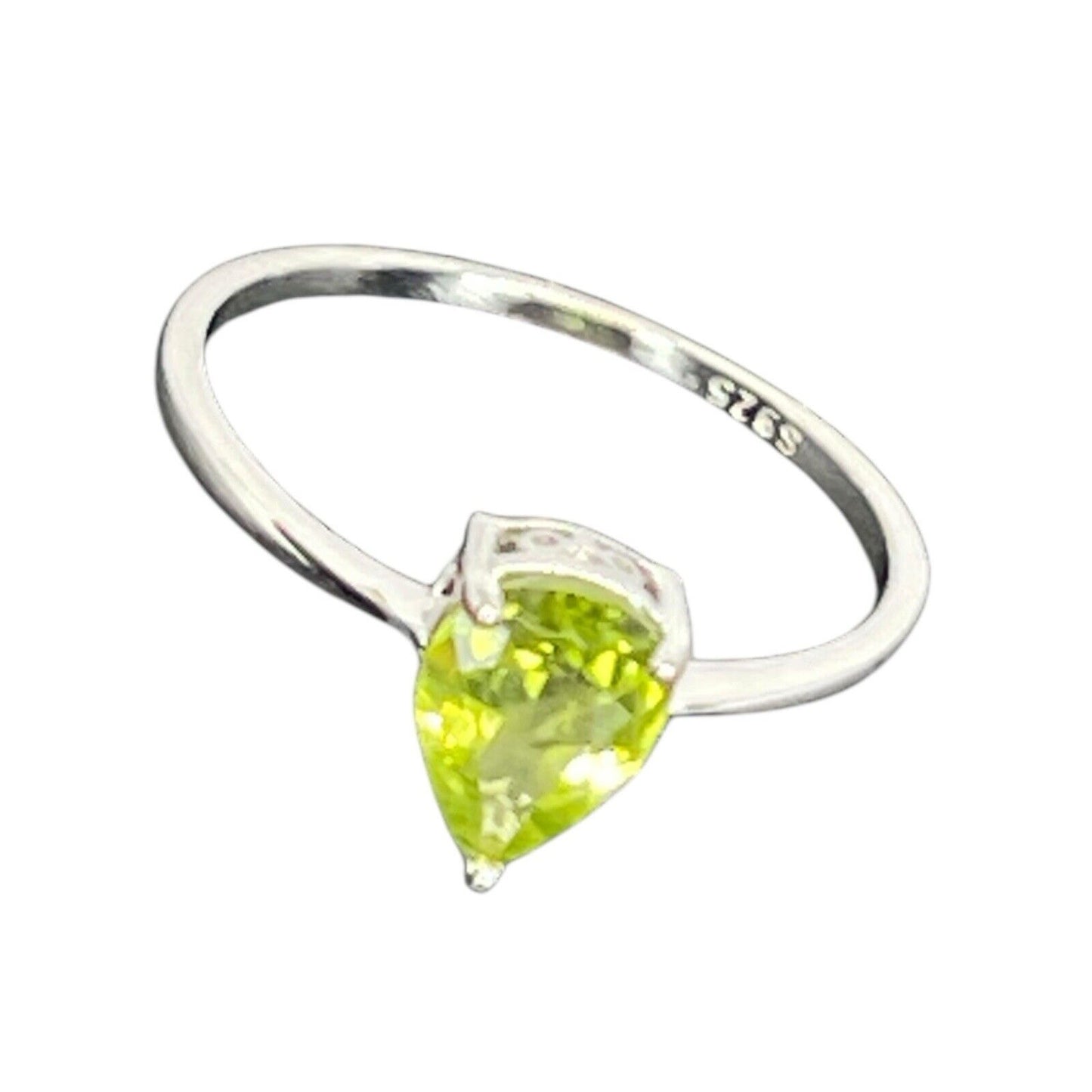 LUXY Gems Natural Green Peridot Sterling Silver Ring (Sz 7) Luxury Fashion Style