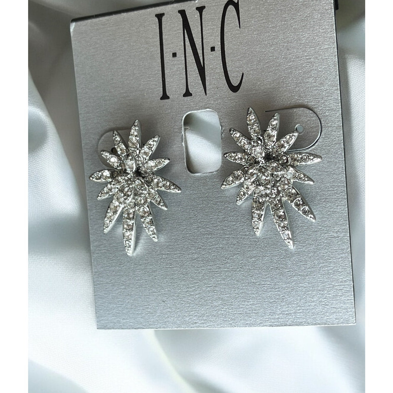 Silver Tone Starburst Crystal Earrings Intricate Elegant Stunning Chic Style NWT