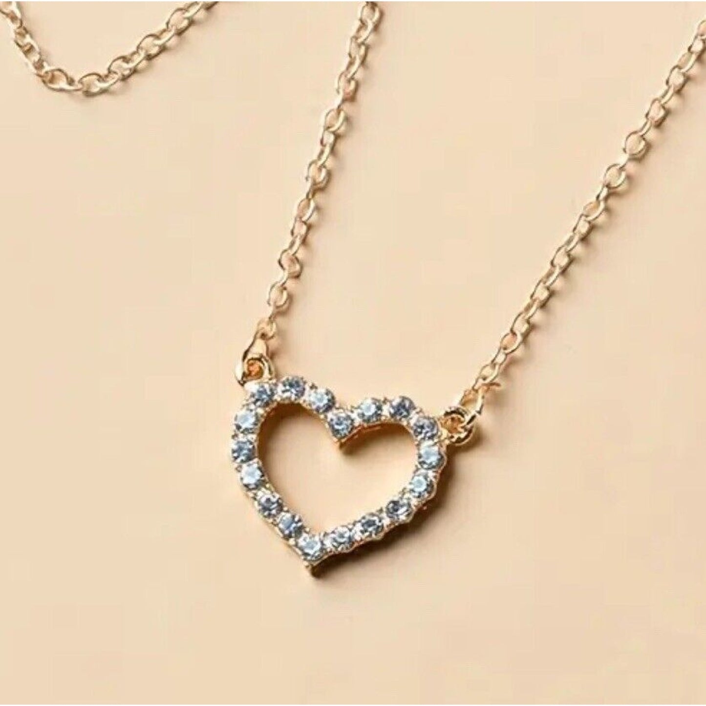 18K Gold Plate Crystal Heart Charm Necklace Chic Trendy Stylish Fashion Vday NWT