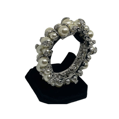 Silver Tone Faux Pearl Crystal Bracelet Stunning Trendy Elegant Intricate Chic