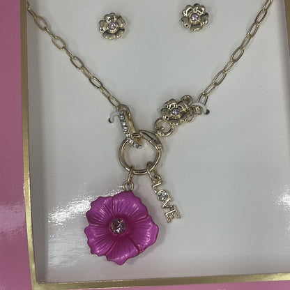 Guess Gold Tone Crystal Necklace Earrings (2pc Set) Floral Trendy Fashion Vday