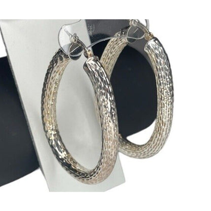 14K White Gold Vermeil Oval Hoop Earrings Stunning Textured Chic Elegant Fashion