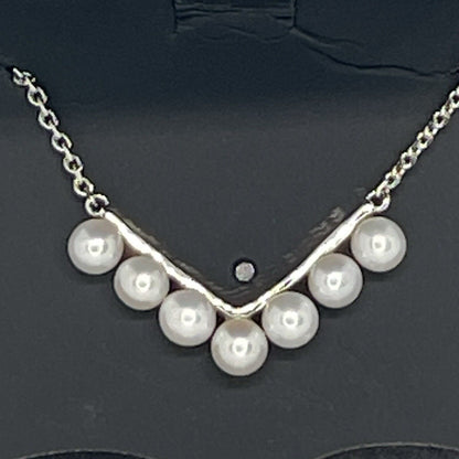 Pearl (4mm) Sterling Silver Pendant Necklace Luxury Fashion Stunning Elegant NWT