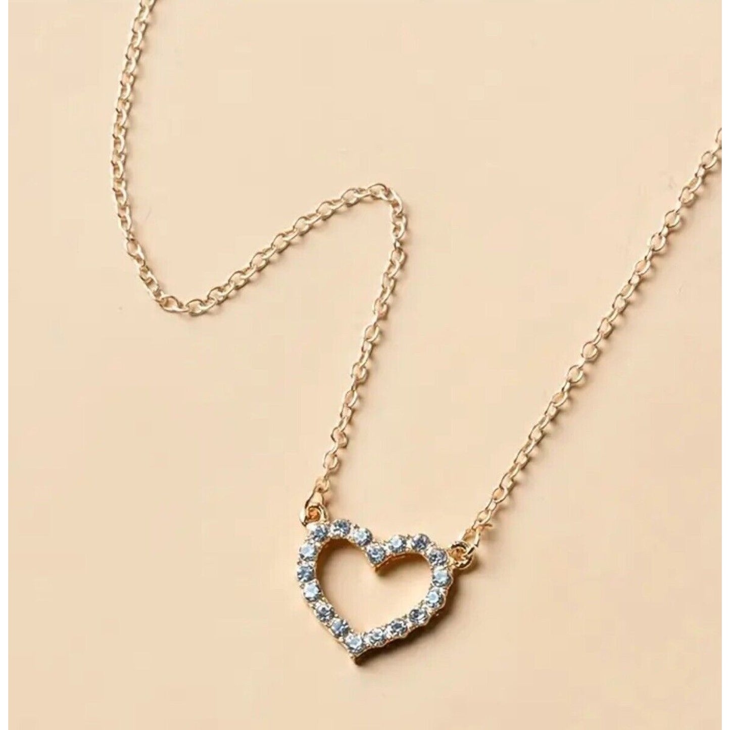 18K Gold Plate Crystal Heart Charm Necklace Chic Trendy Stylish Fashion Vday NWT