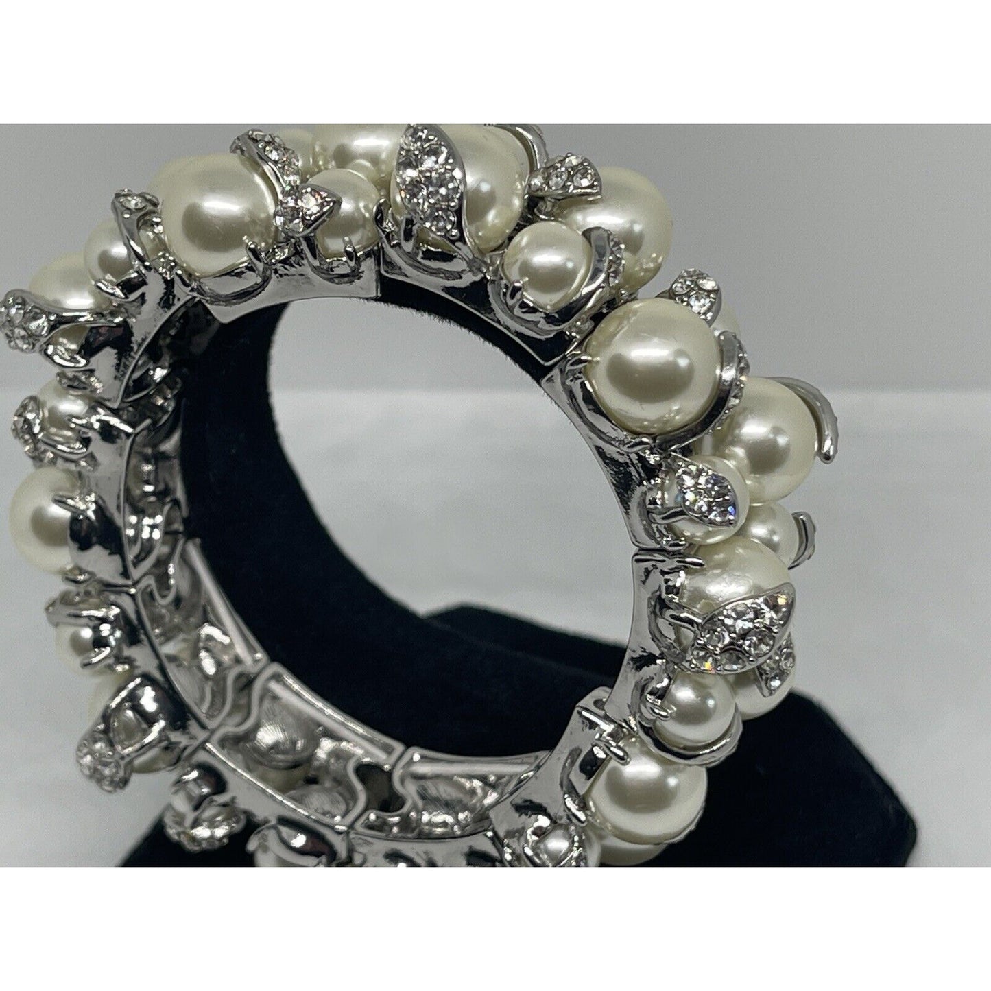 Silver Tone Faux Pearl Crystal Bracelet Stunning Trendy Elegant Intricate Chic