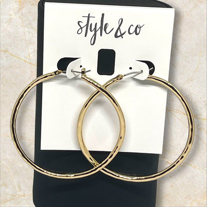 Gold Tone Wavy Medium Hoop Earrings Fashion Elegant Chic Cocktail Party Shiny