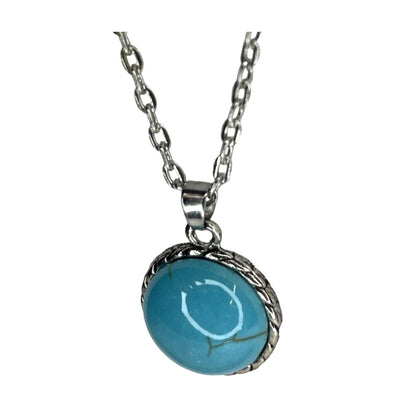 Silver Plated Faux Turquoise Pendant Necklace Stunning Chic Stylish Fashion NWT