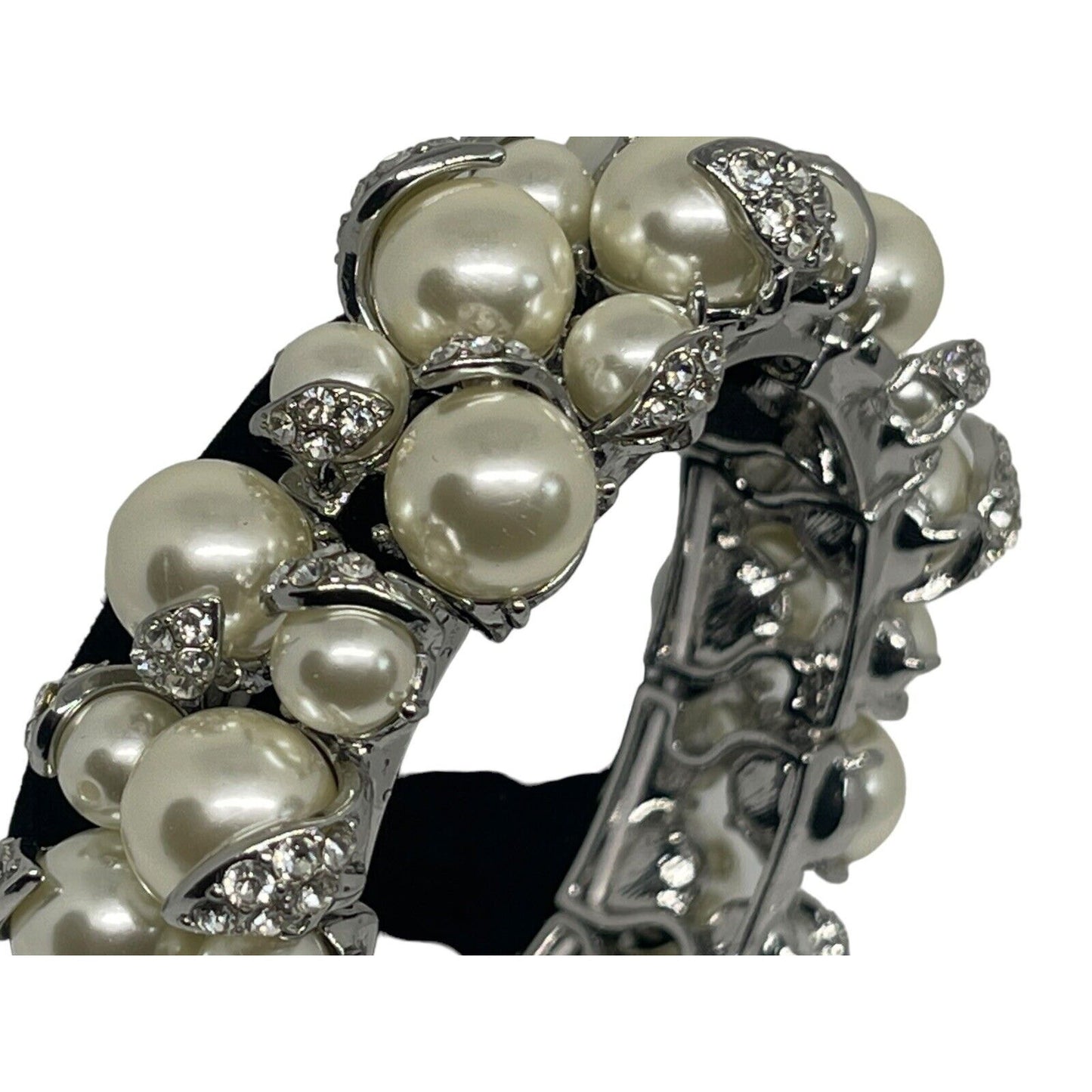 Silver Tone Faux Pearl Crystal Bracelet Stunning Trendy Elegant Intricate Chic