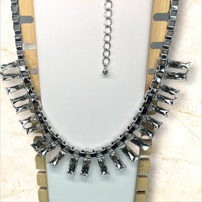 Silver Tone Crystal Necklace Shiny Chic Fashion Trendy Style Stunning Statement