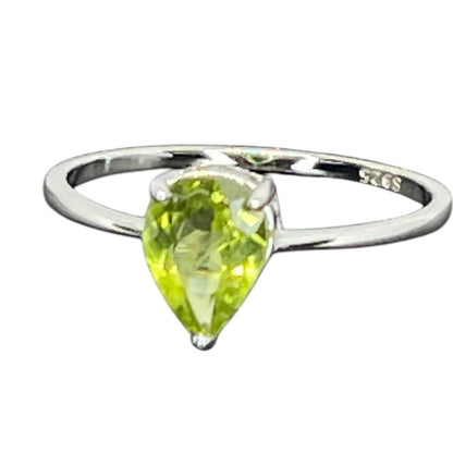 LUXY Gems Natural Green Peridot Sterling Silver Ring (Sz 7) Luxury Fashion Style