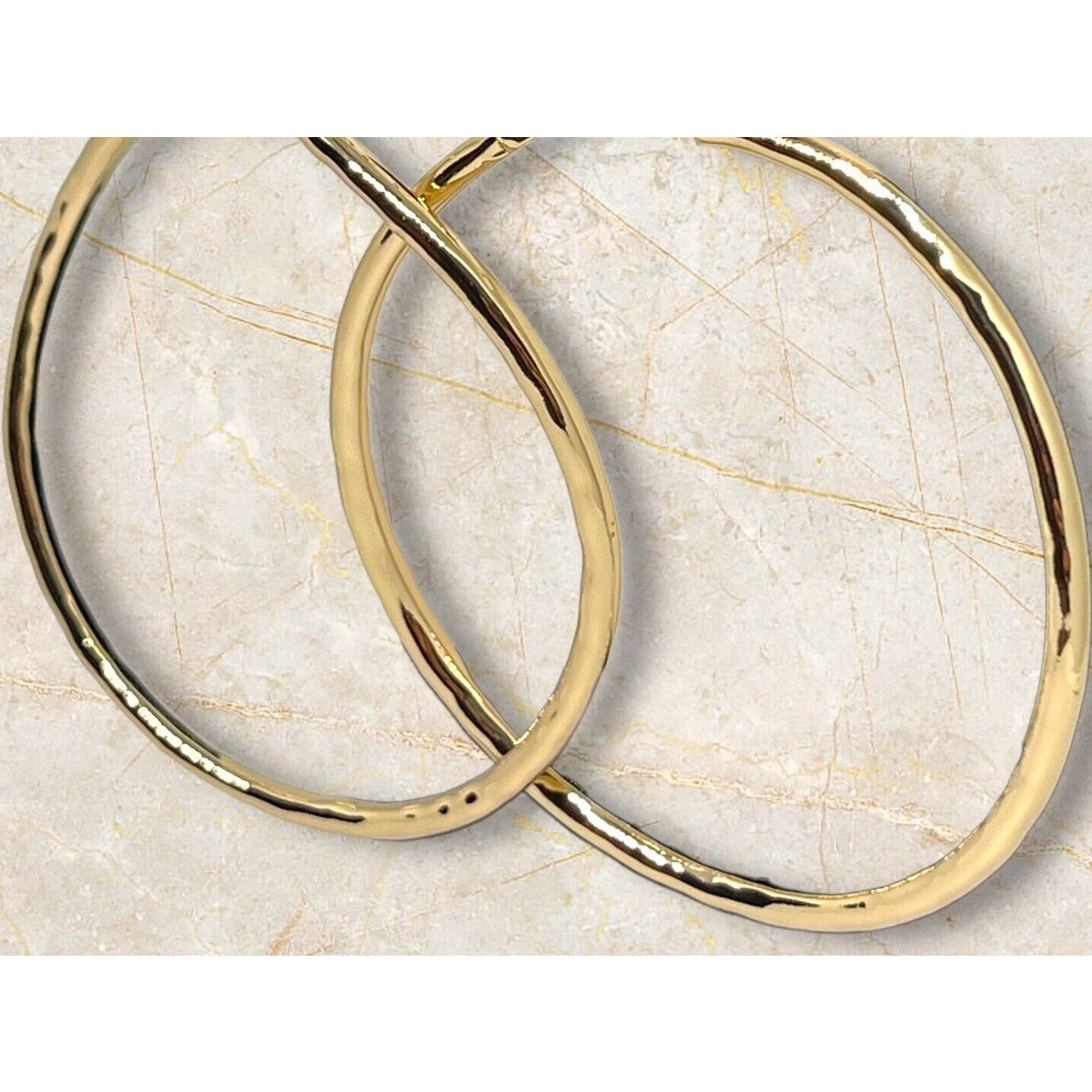 Gold Tone Wavy Medium Hoop Earrings Fashion Elegant Chic Cocktail Party Shiny