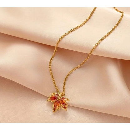 18K Gold Plate Maple Leaf Pendant Necklace Chic Floral Style Fashion Style NWT