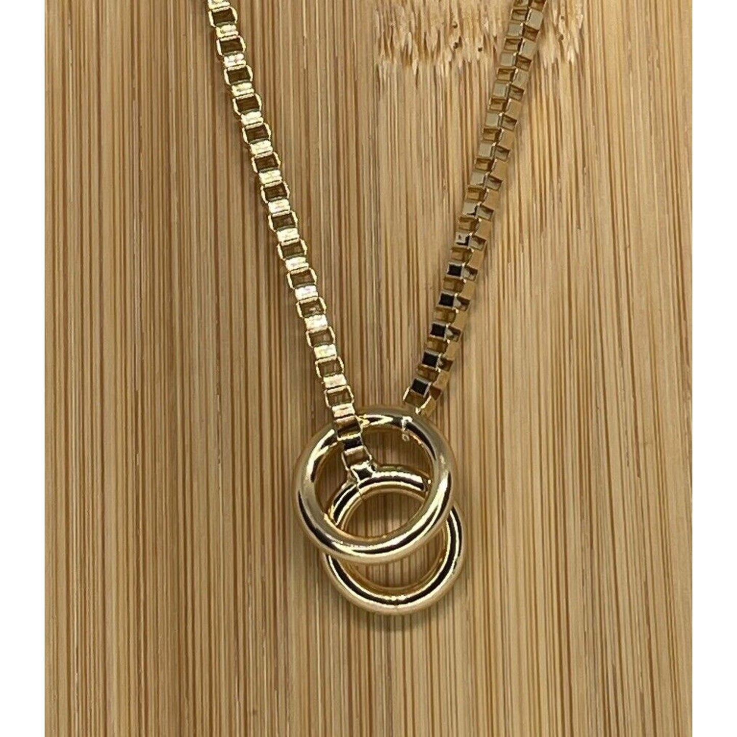 Gold Tone Box Chain Toggle Pendant Necklace Stylish Stunning Shiny Elegant NWT