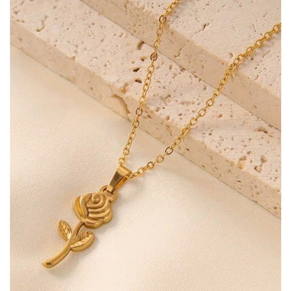 18K Gold Plate Rose Pendant Necklace Elegant Chic Stylish Ladies Fashion NWT