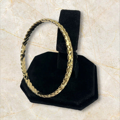 Gold Tone Bangle Bracelet Chic Style Fashion Trendy Shiny Minimal Everyday Wear