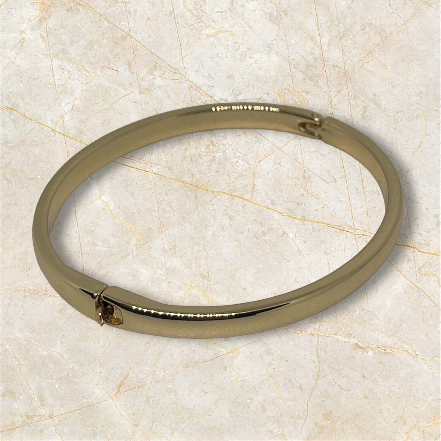 Gold Tone Bangle Bracelet Fashion Stylish Cocktail Minimal Chic Elegant Trendy