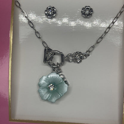 Guess Silver Tone Crystal Floral Necklace Earrings (2pc Set) Trendy Fashion Vday