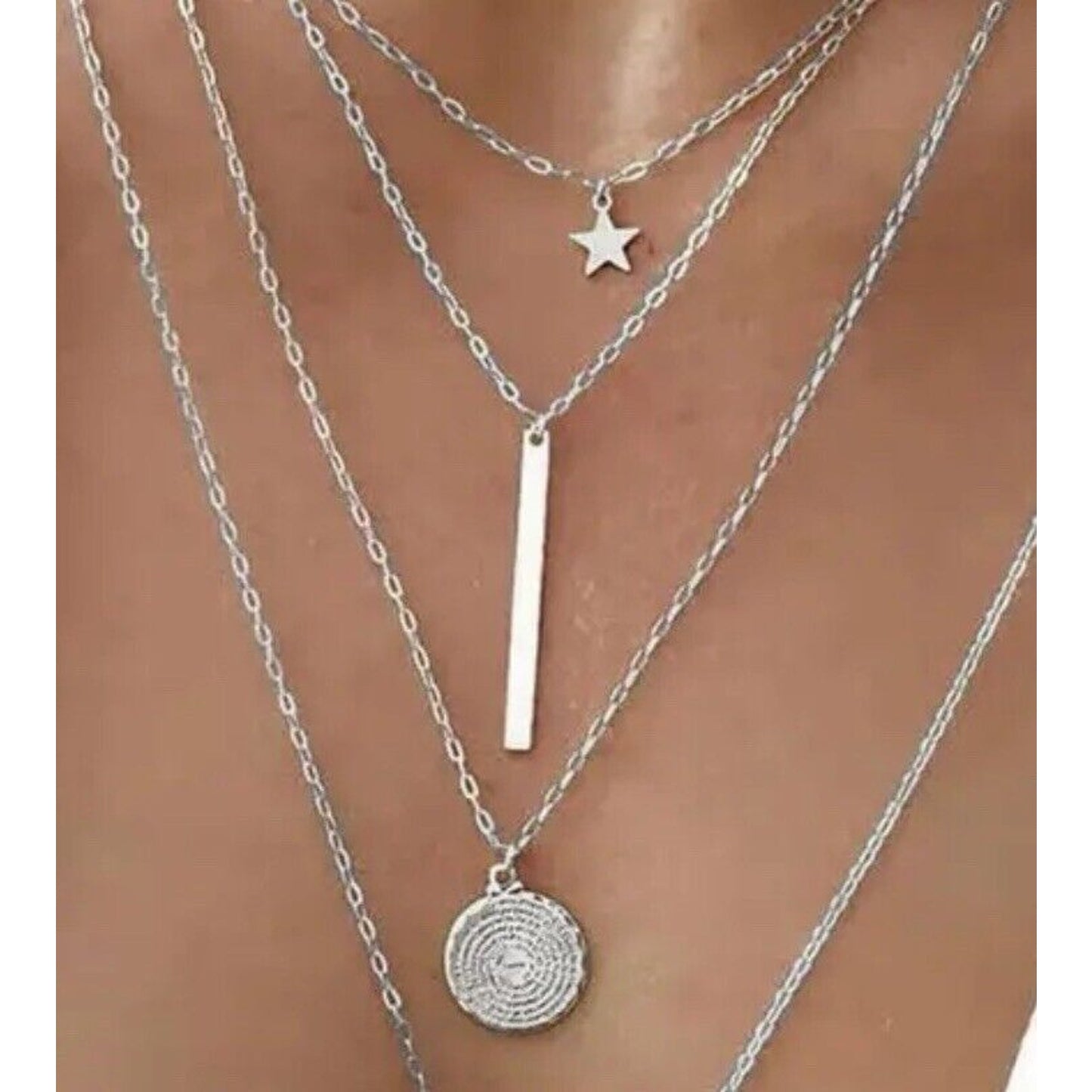 Silver Tone Star Disc Pendant Necklace Layered Chic Stylish Dainty Stunning NWT